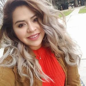 Meet your Posher, Alexxa